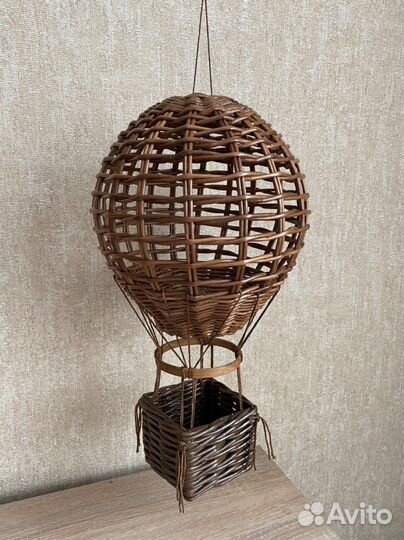 Плетеный декор шар с корзиной монгольфьер
