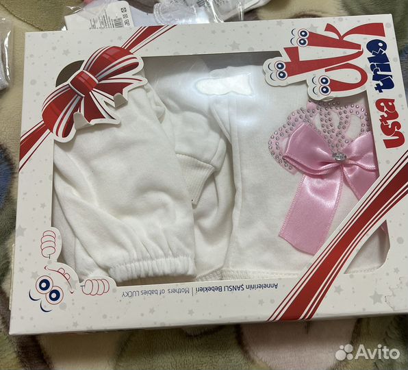 Одежда на выписку для девочки