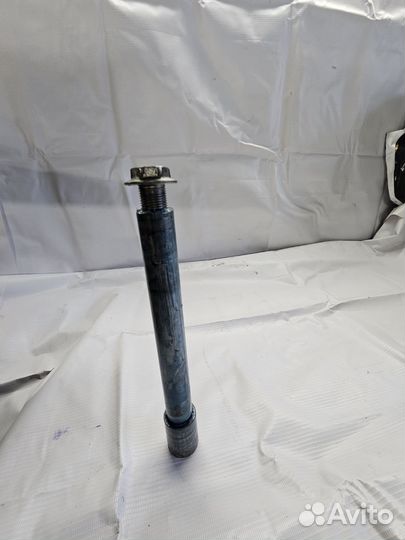 Передняя ось honda cbr 1000 2006