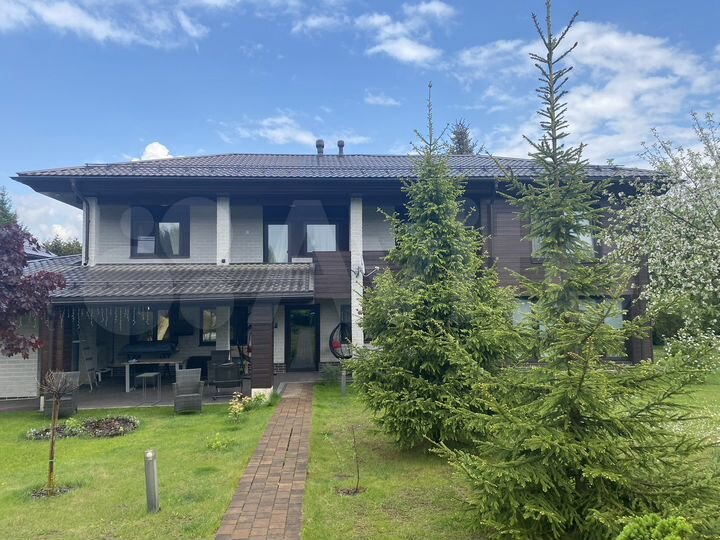 Дом 300 м² на участке 15 сот.