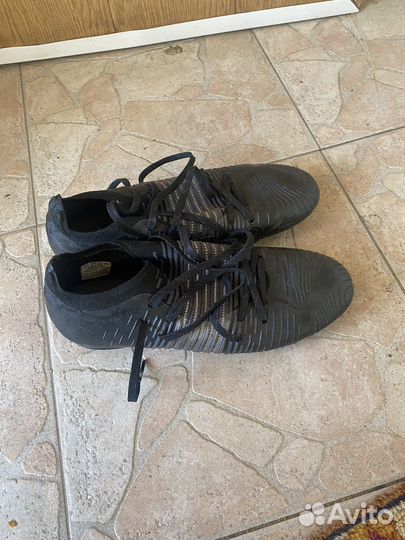 Футбольные бутсы puma