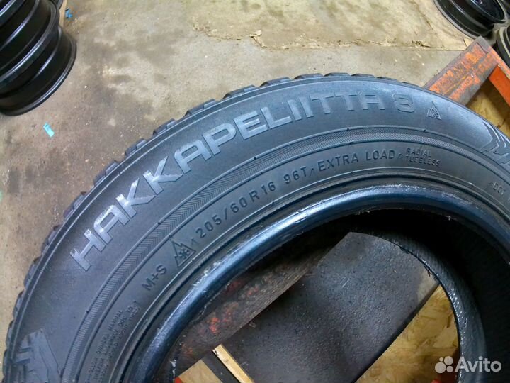 Nokian Tyres Hakkapeliitta 8 205/60 R16