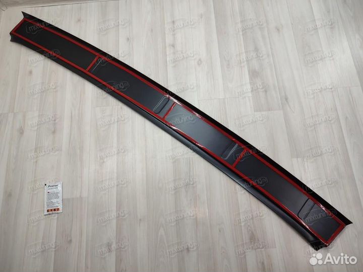 Накладка на задний бампер 