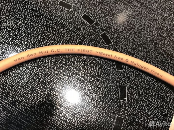 Межблочный Van Den Hul the first