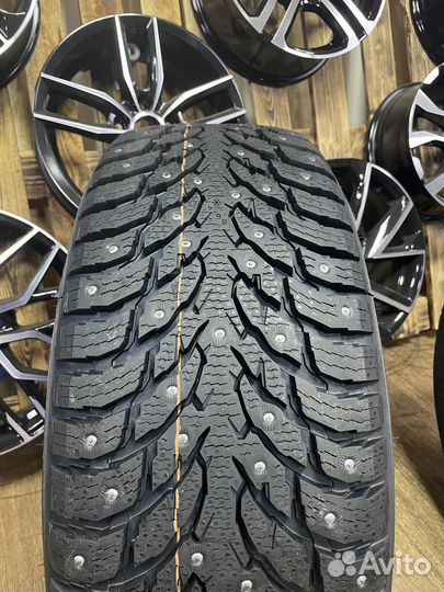 Nokian Tyres Hakkapeliitta 9 235/45 R19 99T