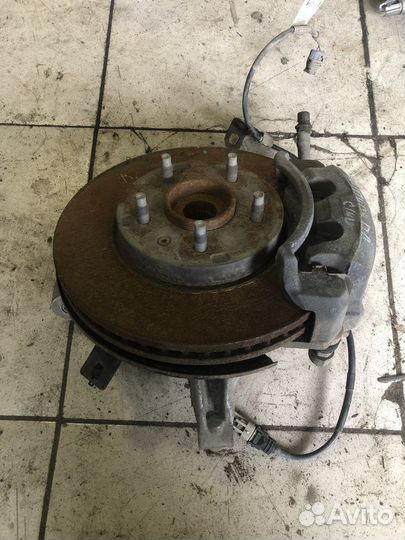 Шевроле каптива. Ступица. Поворотный кулак. Левый