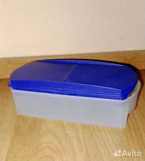 Контейнер Tupperware