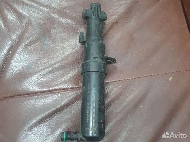 Форсунка омывателя мерседес mersedes