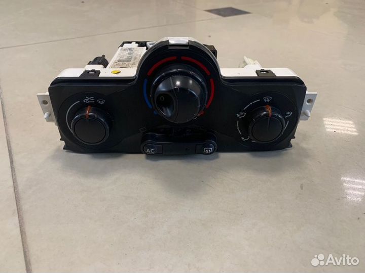 Блок управления печкой Renault Megane 2 KM K4MD812