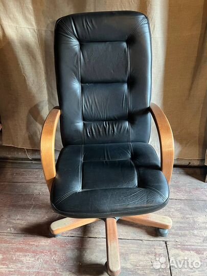 Кресло руководителя кожаное, премиум