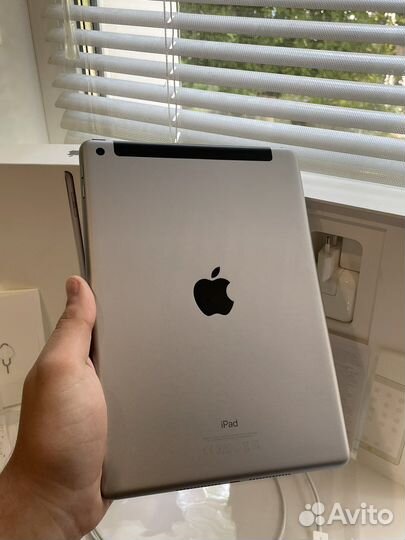 iPad 2017 wifi+cellular