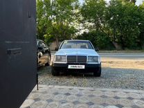 Mercedes-Benz W124 2.0 MT, 1985, 350 000 км, с пробегом, цена 250 000 руб.