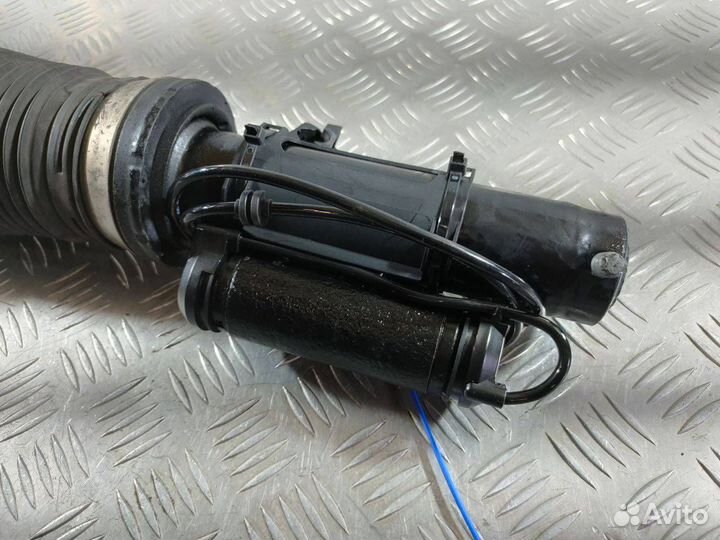 Пневмостойка передняя левая Mercedes-Benz S-Класс