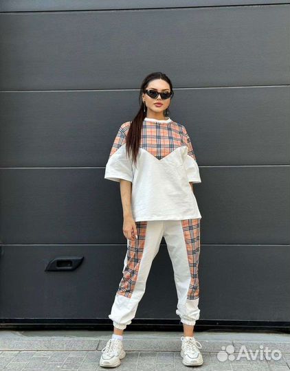 Спортивный костюм