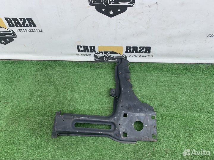 Панель передняя левая L Land Rover Range Rover