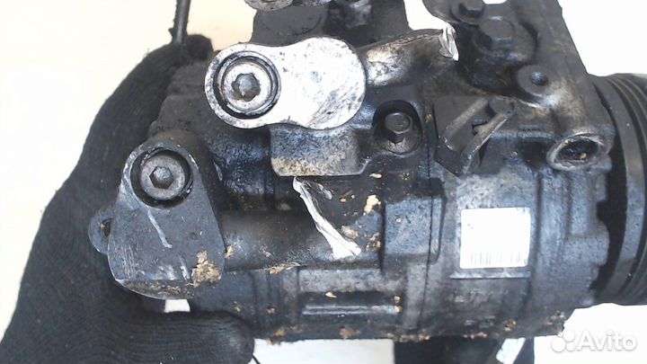 Компрессор кондиционера BMW 7 E65, 2005