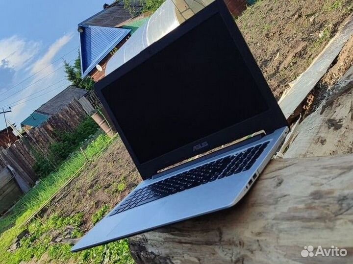 Ноутбук asus