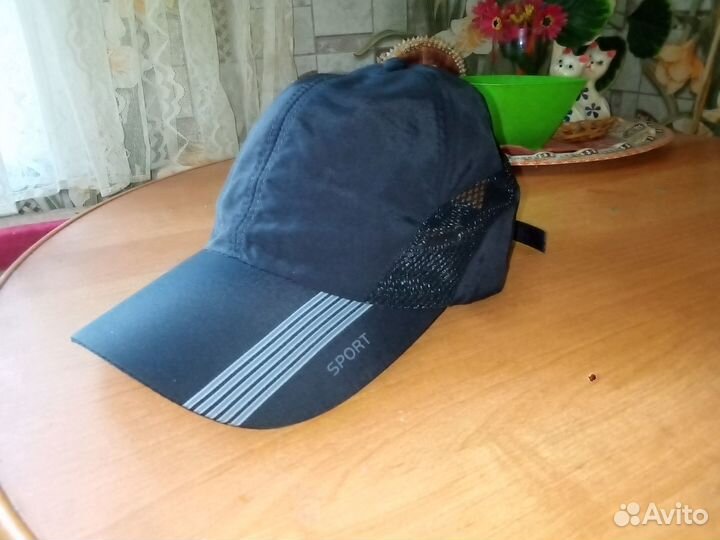 Бейсболка новая