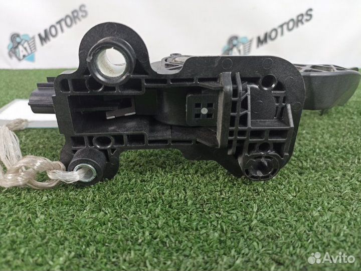 Педаль газа Mitsubishi Delica D:5 CV5W 4B12 2008