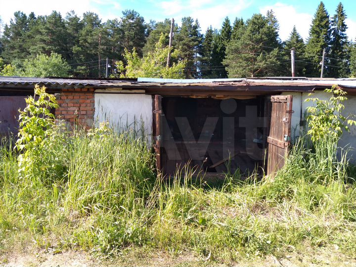 Гараж, > 30 м²