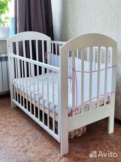 Детская кроватка