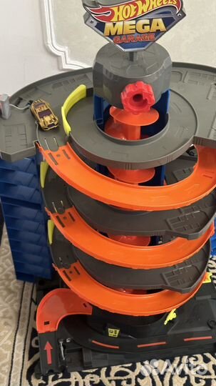 Гоночный трек Hot wheels