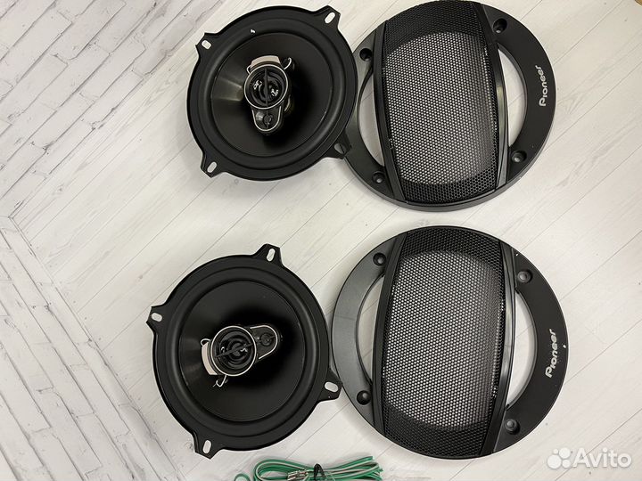 Колонки pioneer 13 см новые