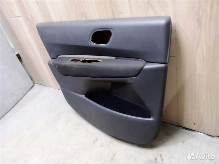 Обшивка двери передней левой от Peugeot 3008 2010