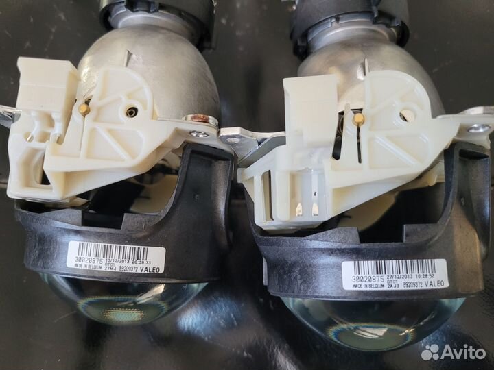 Линзы в фары jeep Grand Cherokee IV (WK2) оригинал