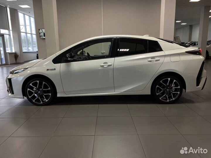 Toyota Prius PHV 1.8 CVT, 2018, 126 612 км