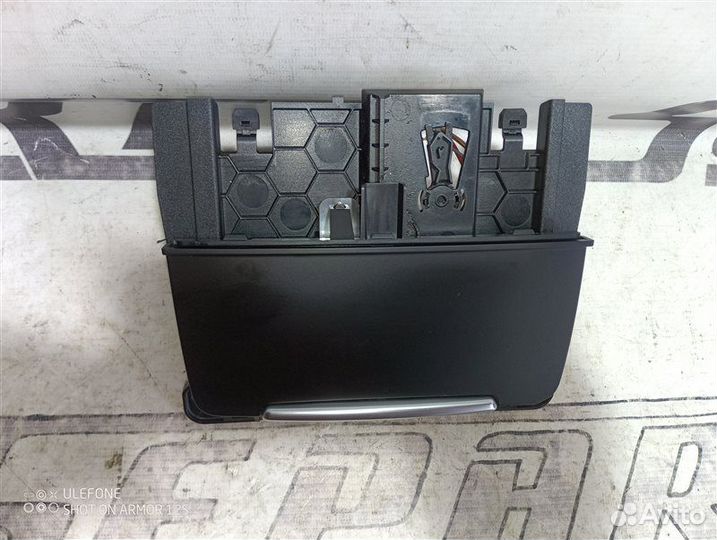 Пепельница Audi A4 B8 2.0 cdnc 2009