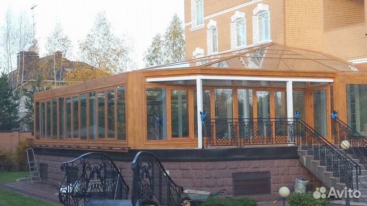 Безрамное остекление веранд беседок и террас