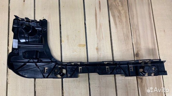 Кронштейн бампера центральный задний правый Bmw X3