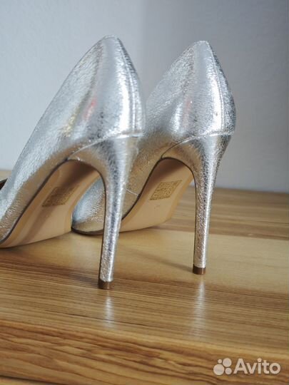 Туфли лодочки серебро 39