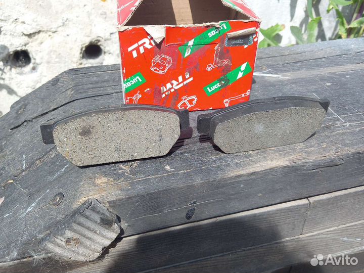 Тормозные колодки задние митсубиси каризма