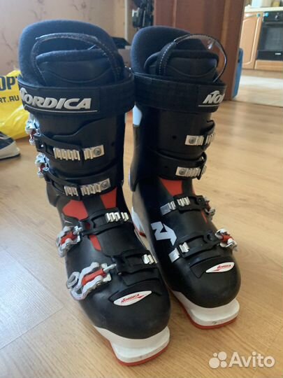 Горнолыжные ботинки Nordica Sportmachine 42 и 44