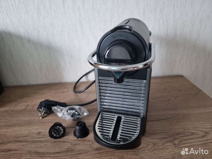 Кофемашина Nespresso Pixie C60, капсульная, титан