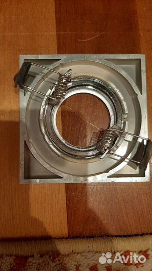 Светильник точечный