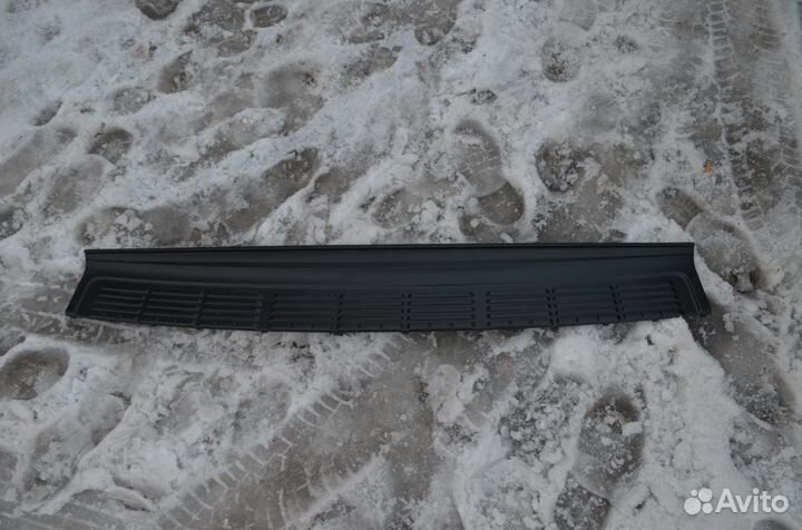 Toyota Land Cruiser 200 накладка бампера