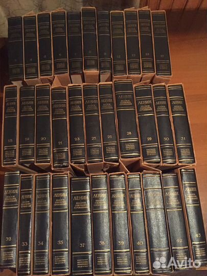 Собрание сочинений Ленина и другие книги