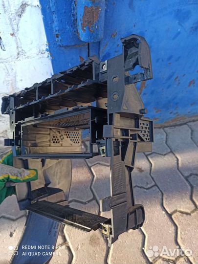 Ауди а6с5 Рамка, клетка (4B0 858 005C) оригинал