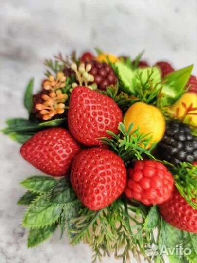 Ягодный букет из мыла