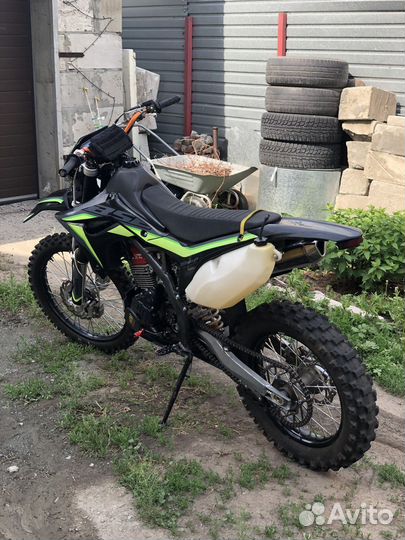 BSE Z6 (025) Neon Track