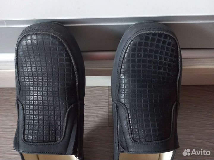 Туфли чёрные мальчику Испания р - р 29