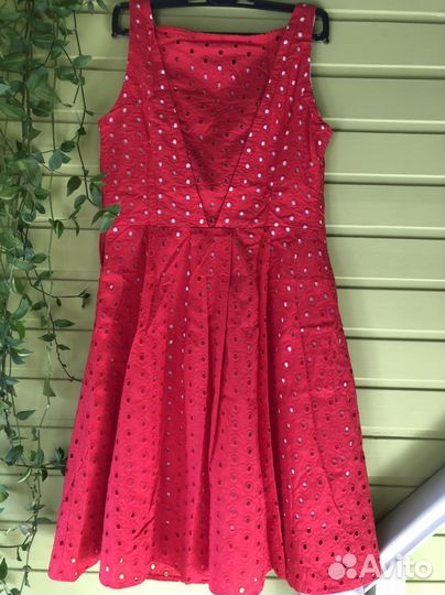 Платье с вышивкой ришелье