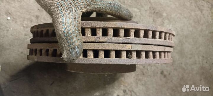 Диски торм передние Toyota Camry v50 2.5