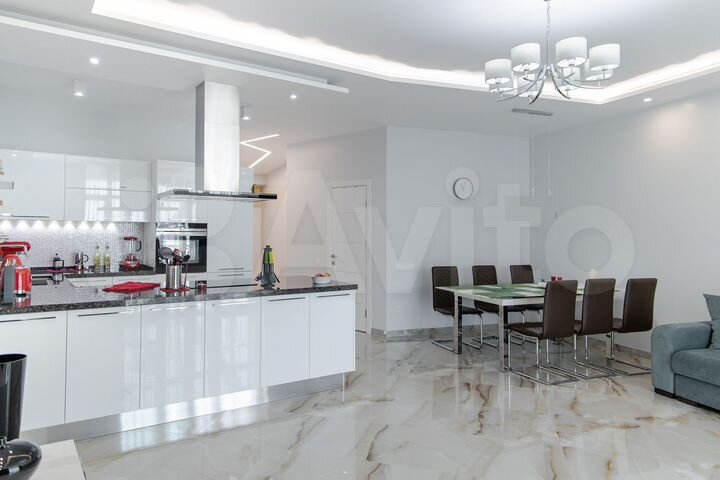 3-к. квартира, 96 м², 17/23 эт.