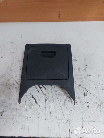 Задняя пепельница Peugeot 407