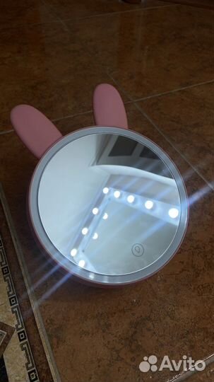 Зеркало настольное с подсветкой для макияжа