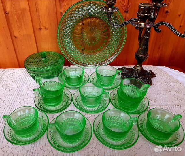 Старинный сервиз зелёное стекло креманки